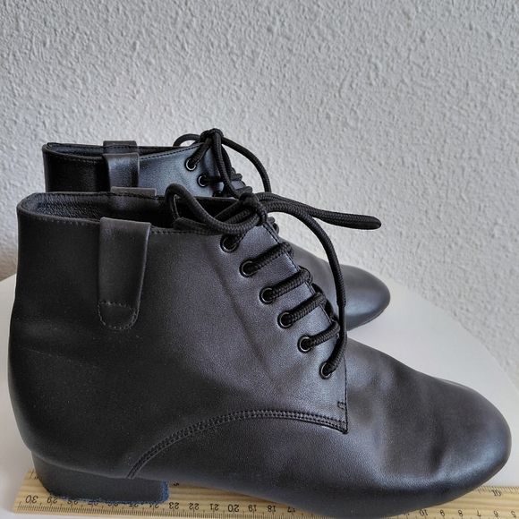 VERY FINE Dance Black Booties - Picture 15 of 15